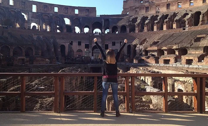 bieu-tuong-la-ma-dau-truong-colosseum-x